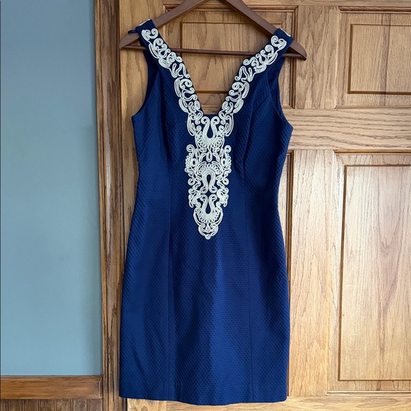 Lilly Pulitzer Dresses & Skirts - Lilly Pulitzer Blue Dress with Cream Accents